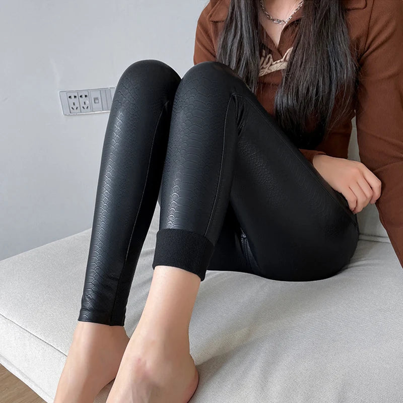 High Quality Faux Crocodile Leather Pants Women Texture Windproof Warm Fleece Leggings Autumn Winter Motorcycle Black Pants Lady